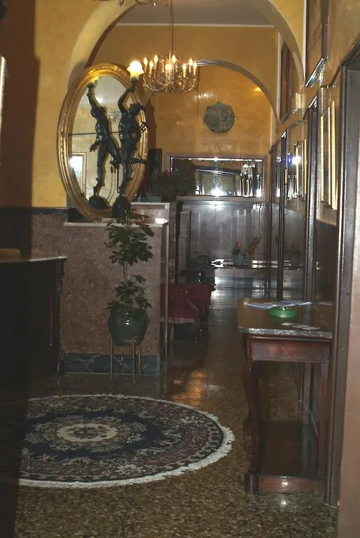 Hotel Touring Messina 3*,  Italien