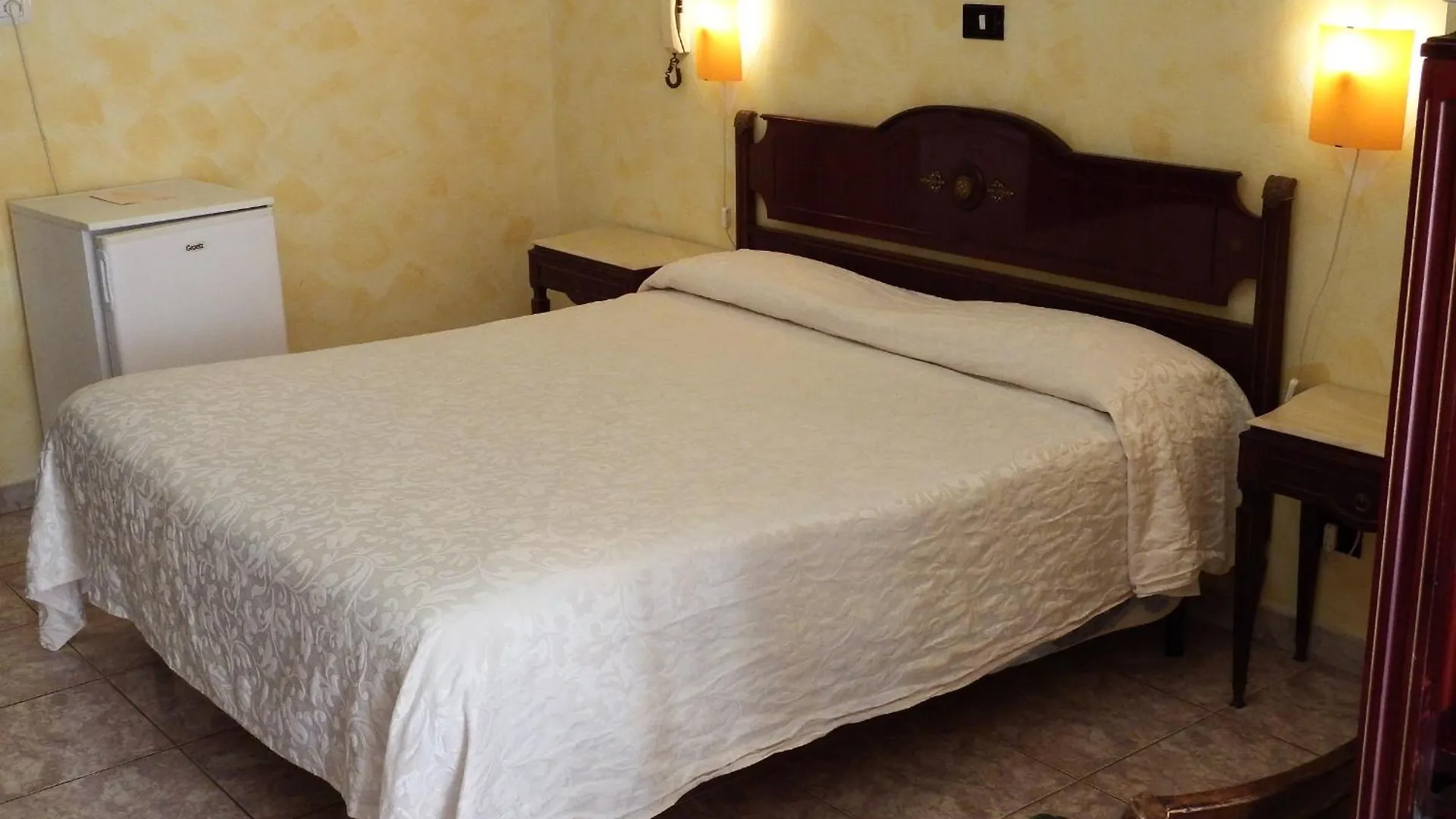 Hotel Touring Messina Italien